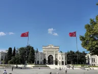 İstanbul Üniversitesi Tarihi Beyazıt Kapısı