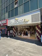Tudors She Şirinevler Durak