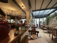 Cafe 21