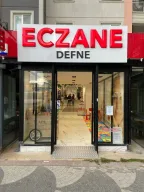 DEFNE ECZANESİ