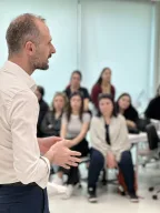 Eflatun Akademi Güzellik Kursu