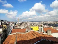 Pera Luna Residence