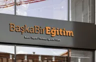 BAŞKA BİR EĞİTİM