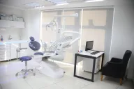 Diş Hekimi Zeynep Ambar