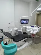 Diş hekimi İrem Nimet YENİN