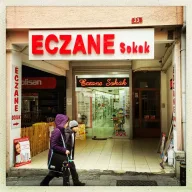 Sokak Eczanesi
