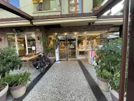 Bistro 33
