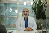 Diş Hekimi Barış Taşkın.