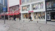 Fiyonk BAYAN Giyim mağzası