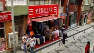 Meraller Giyim pazarı
