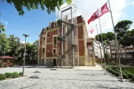 İbn Haldun Üniversitesi, Taş Mektep Yerleşkesi