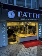 Fatih baklavaları ve su böreği
