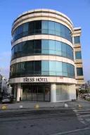 Tress Hotel