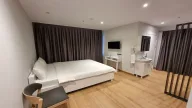 10m2 Hotel