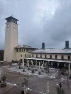 Suna Kıraç Kütüphanesi