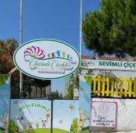 ÖZEL BEYLIKDÜZÜ SEVİMLİ ÇİÇEKLER ANAOKULU