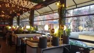 IV Papel Cafe Restaurant